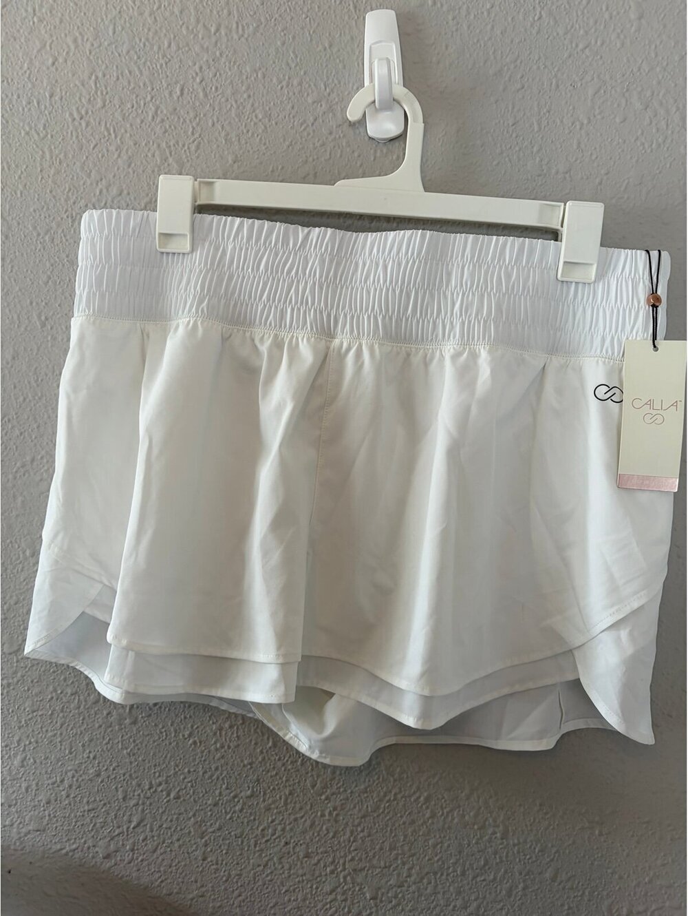 NWT Calie Step Up High Rise Performance Short 3in inseam White size XL. $45 reta